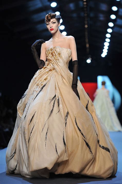 christian dior haute couture 2011|Christian Dior autumn winter collection.